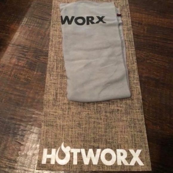 hotworx yoga mat and towel